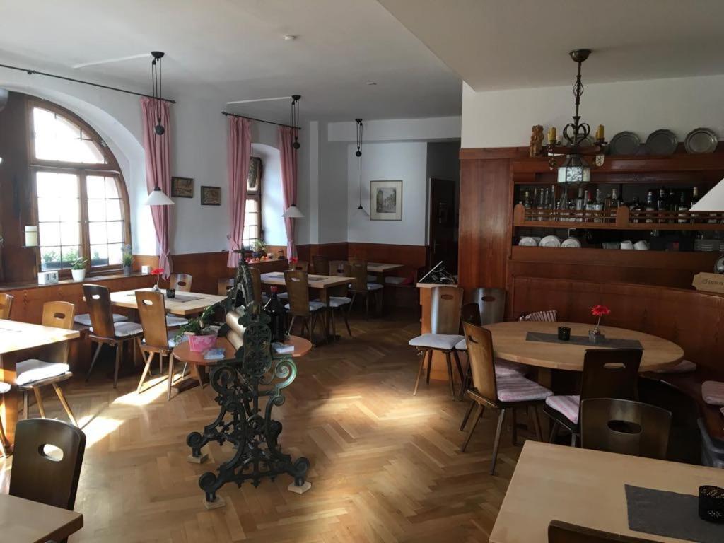 Gasthof Baeren Ochsenfurt Eksteriør billede